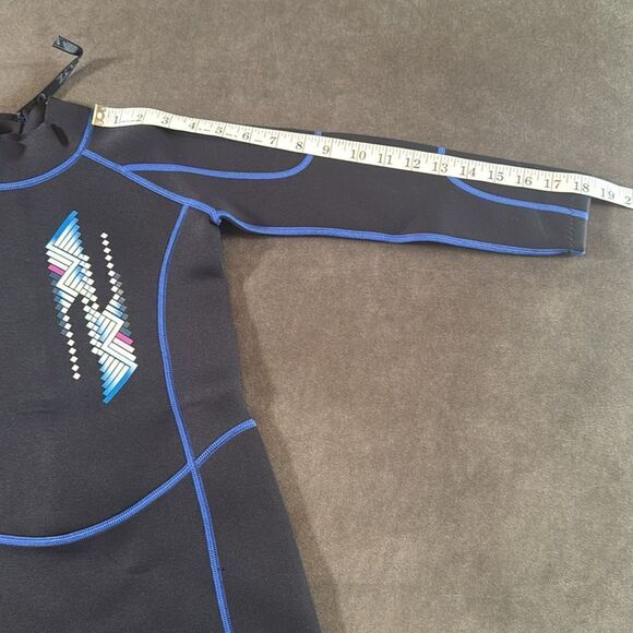 Kids Full Body Wetsuit Unisex Neoprene 2.5mm Black Zip Back Closure Size M NEW - Picture 5 of 11